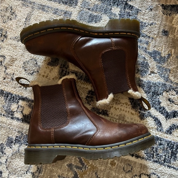 Dr Martens Brown Leather Boots with Fur Lining - Picture 3 of 6
